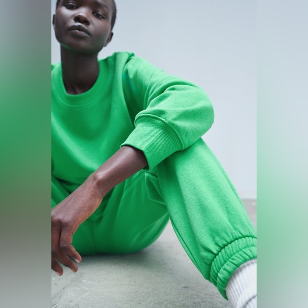 ZARA Sweatpants 💚 - Picture 3 of 5
